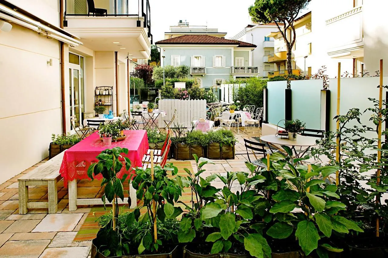 Residenza D-Place Ponchielli Riccione 0*,  Italy